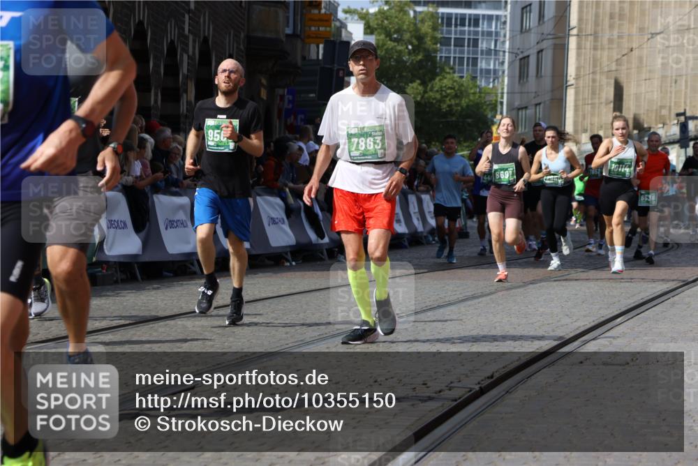 13.09.2026 - 21. swb-Marathon Bremen Strokosch-Dieckow http://msf.ph/oto/10355150 13.09.2026 13:33:31 Ziel 831, 1124, 2283, 2393, 2440, 2818, 2959, 3404, 3710, 4243, 4260, 4408, 4565, 4659, 5040, 5191, 5324, 5395, 5410, 5749, 5790, 5981, 6614, 6915, 7145, 7421, 7467, 7788, 7789, 7830, 8061, 9269, 9292, 9616, 9856, 13019, 13028, 13039, 13084, 13092, 13093, 13101, 13146, 930, 2405, 2872, 2960, 3201, 3562, 3761, 4490, 4554, 5063, 6538, 6808, 7126, 7523, 7633, 7652, 7832, 7863, 8691, 9068, 9342, 9390, 9508, 10114, 13078 meine-sportfotos.de