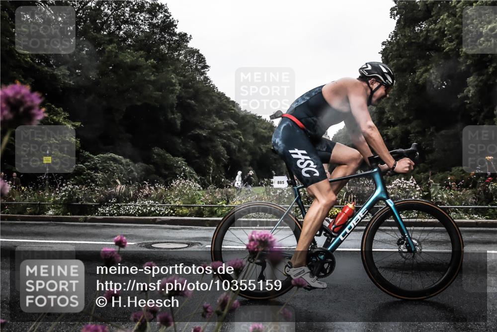 13.09.2026 - Stadtparktriathlon H.Heesch http://msf.ph/oto/10355159 13.09.2026 12:01:07 Radfahren 885, 907, 928 meine-sportfotos.de