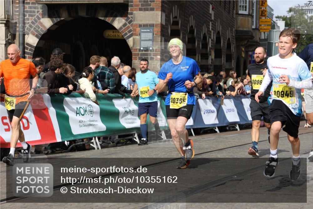 13.09.2026 - 21. swb-Marathon Bremen Strokosch-Dieckow http://msf.ph/oto/10355162 13.09.2026 10:56:19 Ziel 10298, 10365, 10374, 10690, 10703, 10949, 10957, 11219, 11790, 11972, 12061, 12143, 12476, 12484, 13565, 10184, 10211, 10240, 10356, 10675, 10844, 11069, 11256, 11317, 11407, 11795, 11844, 11855, 11871, 11911, 11996, 12543 meine-sportfotos.de