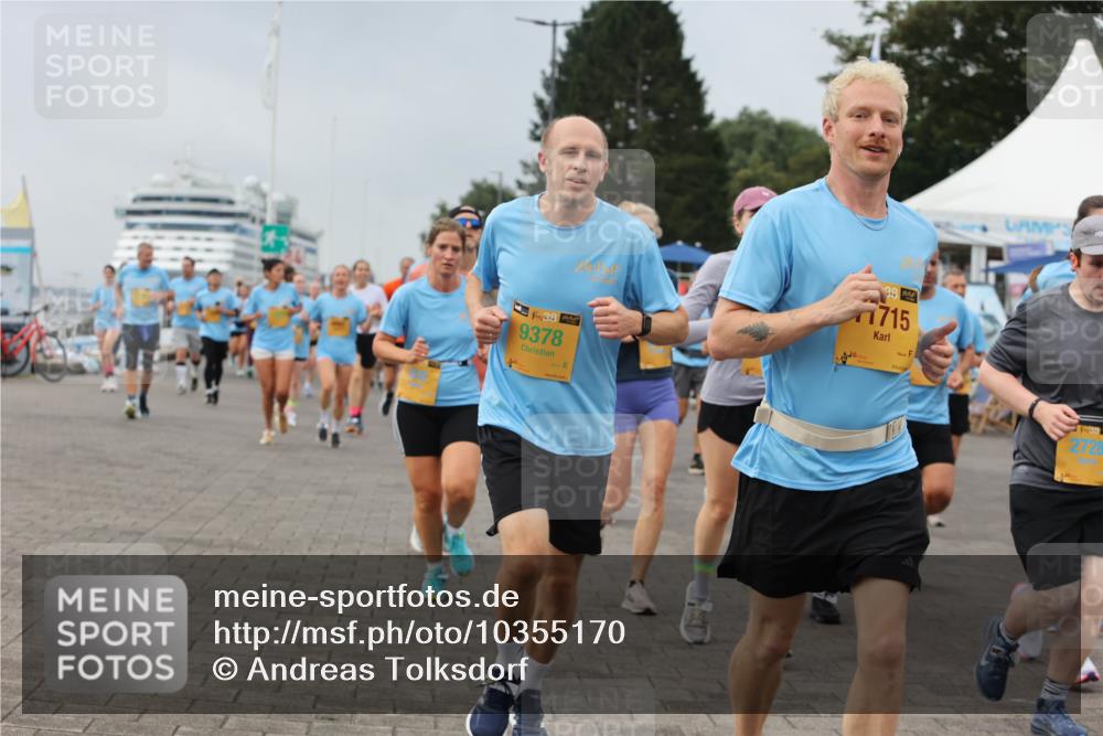 13.09.2026 - Kiel Lauf Andreas Tolksdorf http://msf.ph/oto/10355170 13.09.2026 09:58:09 Kiellinie 1715, 38, 9378, 2728 meine-sportfotos.de