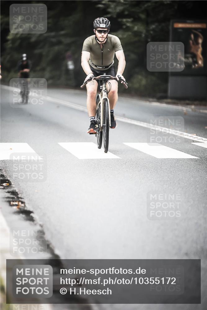 13.09.2026 - Stadtparktriathlon H.Heesch http://msf.ph/oto/10355172 13.09.2026 11:11:29 Radfahren 596, 655, 666 meine-sportfotos.de