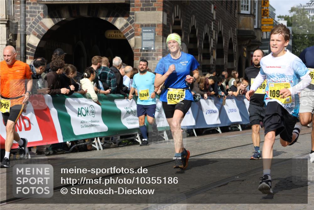 13.09.2026 - 21. swb-Marathon Bremen Strokosch-Dieckow http://msf.ph/oto/10355186 13.09.2026 10:56:19 Ziel 10298, 10365, 10374, 10690, 10703, 10949, 10957, 11219, 11790, 11972, 12061, 12143, 12476, 12484, 13565, 10184, 10211, 10240, 10356, 10675, 10844, 11069, 11256, 11317, 11407, 11795, 11844, 11855, 11871, 11911, 11996, 12543 meine-sportfotos.de