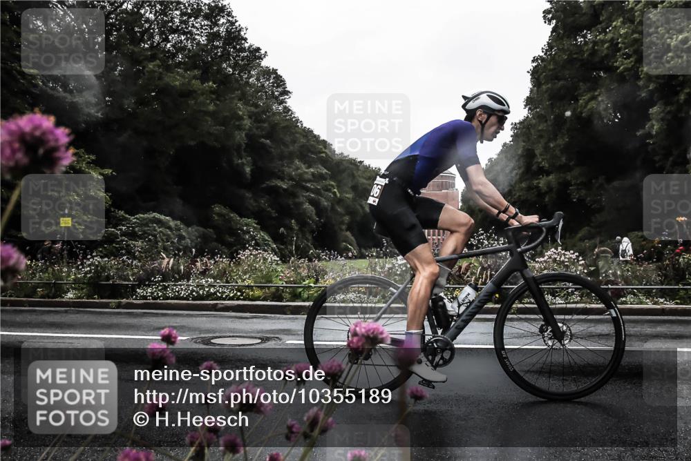 13.09.2026 - Stadtparktriathlon H.Heesch http://msf.ph/oto/10355189 13.09.2026 12:01:18 Radfahren 835, 874, 1006, 1050 meine-sportfotos.de