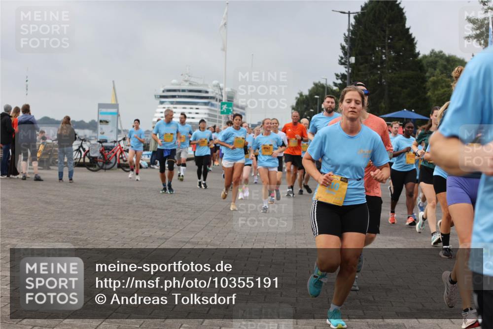13.09.2026 - Kiel Lauf Andreas Tolksdorf http://msf.ph/oto/10355191 13.09.2026 09:58:10 Kiellinie 8561 meine-sportfotos.de
