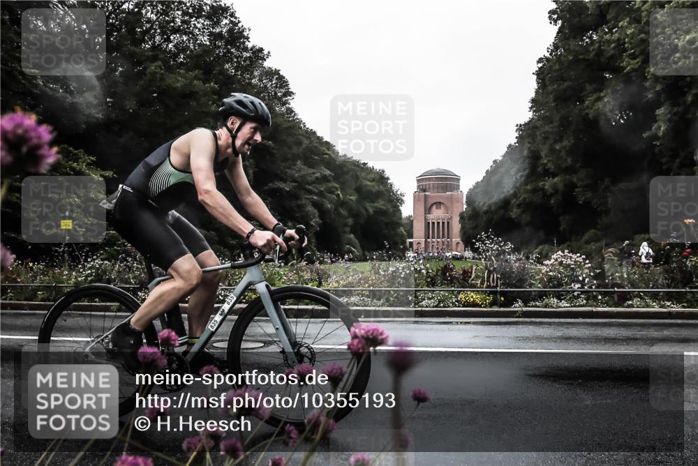 13.09.2026 - Stadtparktriathlon H.Heesch http://msf.ph/oto/10355193 13.09.2026 12:01:21 Radfahren 835, 861, 939, 995, 1006, 1027 meine-sportfotos.de