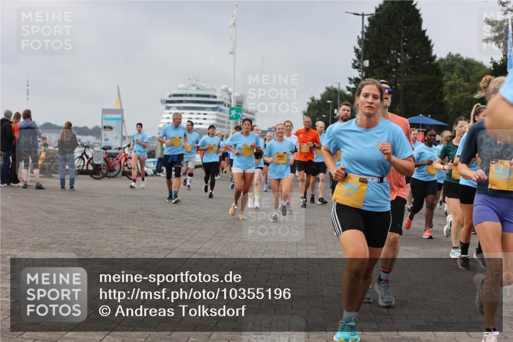 13.09.2026 - Kiel Lauf Andreas Tolksdorf http://msf.ph/oto/10355196 13.09.2026 09:58:10 Kiellinie 12000, 8561, 38, 35 meine-sportfotos.de