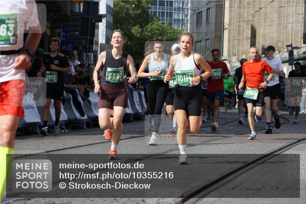 13.09.2026 - 21. swb-Marathon Bremen Strokosch-Dieckow http://msf.ph/oto/10355216 13.09.2026 13:33:33 Ziel 831, 1124, 2283, 2393, 2440, 2818, 2959, 2980, 3710, 4243, 4260, 4408, 4492, 4536, 4565, 4659, 5040, 5191, 5324, 5395, 5410, 5749, 5790, 5914, 5981, 6614, 6777, 6915, 7145, 7421, 7467, 7788, 7789, 7830, 8061, 9269, 9616, 9856, 13019, 13028, 13084, 13092, 13093, 13101, 930, 2405, 2872, 2960, 3201, 3761, 4490, 4554, 4658, 4874, 5063, 5156, 6508, 6538, 6808, 7126, 7633, 7652, 7832, 8691, 9068, 9128, 9342, 9390, 10114, 13078 meine-sportfotos.de