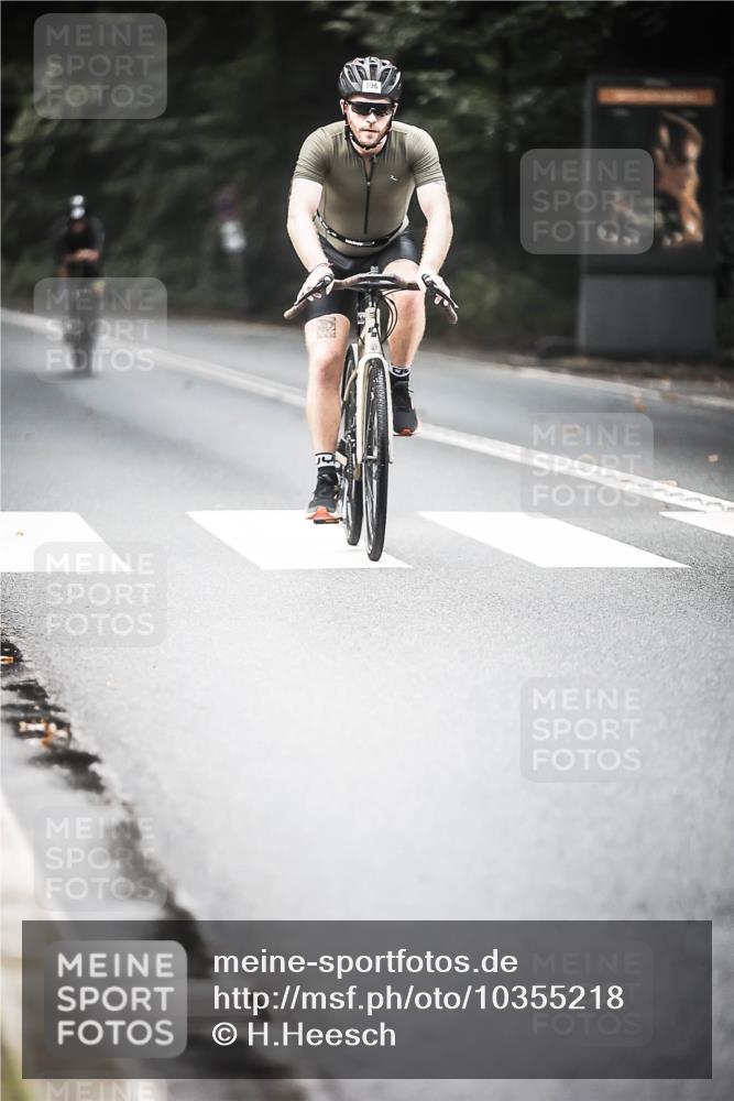 13.09.2026 - Stadtparktriathlon H.Heesch http://msf.ph/oto/10355218 13.09.2026 11:11:29 Radfahren 596, 655, 666 meine-sportfotos.de