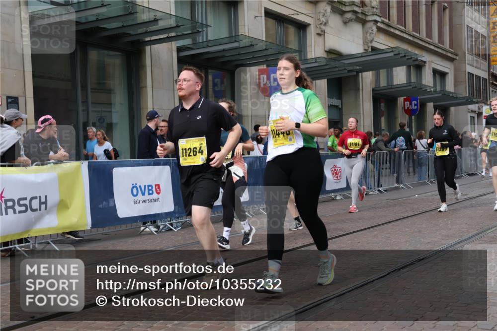 13.09.2026 - 21. swb-Marathon Bremen Strokosch-Dieckow http://msf.ph/oto/10355232 13.09.2026 11:16:05 Ziel 10242, 11026, 11081, 11139, 11181, 11200, 11264, 11274, 11385, 11448, 11573, 12057, 12102, 12151, 12539, 13508, 10474, 10665, 10900, 11217, 11307, 11549, 11613, 11768, 11778, 11897, 11940, 12046, 12306 meine-sportfotos.de