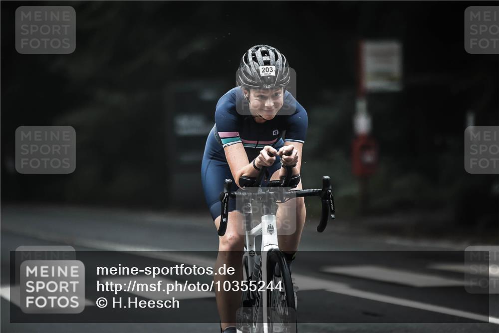 13.09.2026 - Stadtparktriathlon H.Heesch http://msf.ph/oto/10355244 13.09.2026 09:37:10 Radfahren 147, 168, 203 meine-sportfotos.de