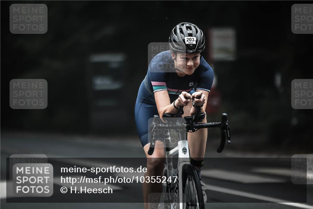 13.09.2026 - Stadtparktriathlon H.Heesch http://msf.ph/oto/10355247 13.09.2026 09:37:10 Radfahren 147, 168, 203 meine-sportfotos.de