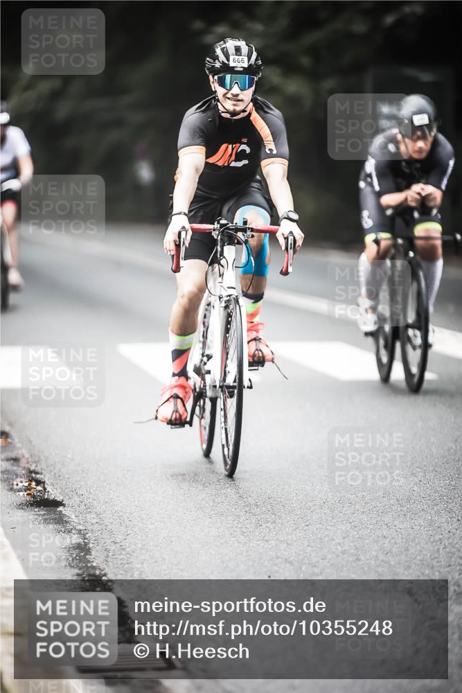 13.09.2026 - Stadtparktriathlon H.Heesch http://msf.ph/oto/10355248 13.09.2026 11:11:32 Radfahren 451, 596, 612, 655, 666 meine-sportfotos.de