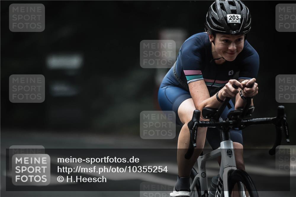 13.09.2026 - Stadtparktriathlon H.Heesch http://msf.ph/oto/10355254 13.09.2026 09:37:10 Radfahren 147, 168, 203 meine-sportfotos.de
