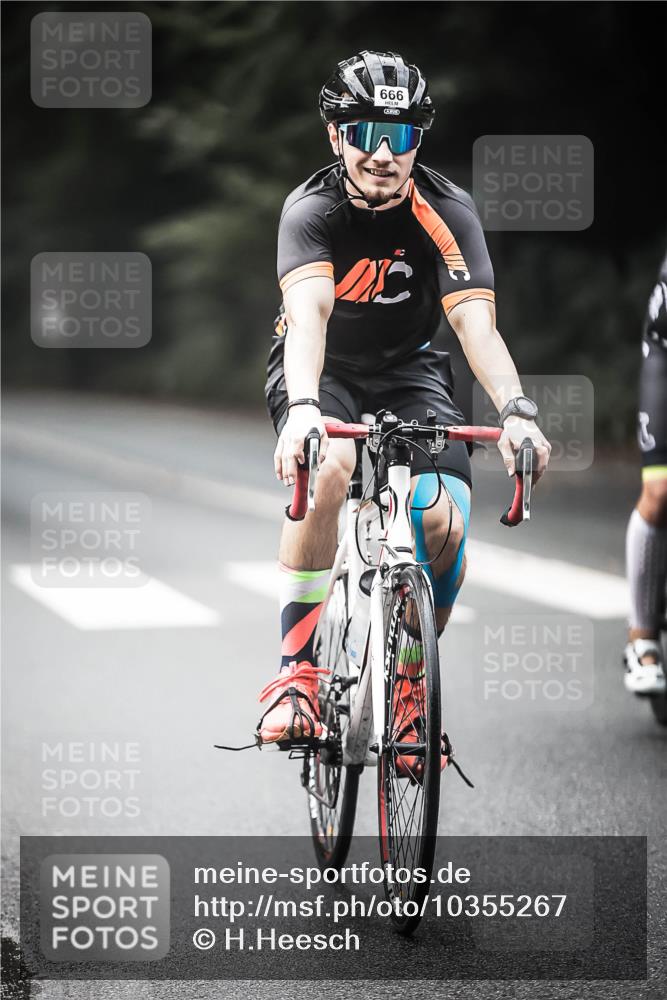 13.09.2026 - Stadtparktriathlon H.Heesch http://msf.ph/oto/10355267 13.09.2026 11:11:32 Radfahren 451, 596, 612, 655, 666 meine-sportfotos.de