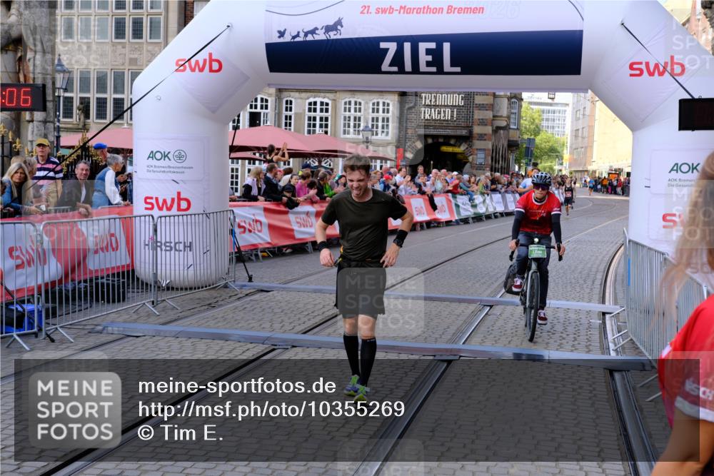 13.09.2026 - 21. swb-Marathon Bremen Tim E. http://msf.ph/oto/10355269 13.09.2026 12:46:54 Ziel 238, 574, 841, 1253, 1391, 1525 meine-sportfotos.de
