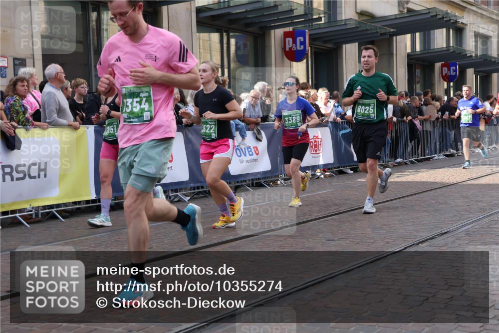 13.09.2026 - 21. swb-Marathon Bremen Strokosch-Dieckow http://msf.ph/oto/10355274 13.09.2026 13:33:38 Ziel 1364, 1656, 2355, 2405, 2727, 3162, 3389, 3522, 3790, 3984, 4554, 4613, 4658, 4874, 5063, 5156, 5341, 5513, 5563, 5587, 6090, 6151, 6508, 6509, 6623, 7047, 7126, 7303, 7354, 7431, 7832, 7988, 8025, 8512, 8641, 8910, 9068, 9128, 9342, 9344, 13118, 831, 930, 1124, 2405, 2872, 2960, 2980, 3201, 3562, 3761, 4052, 4219, 4243, 4490, 4492, 4536, 4543, 4565, 5040, 5560, 5660, 5726, 5861, 5862, 5914, 6256, 6421, 6538, 6597, 6777, 6808, 6844, 6882, 6915, 6997, 7145, 7523, 7633 meine-sportfotos.de