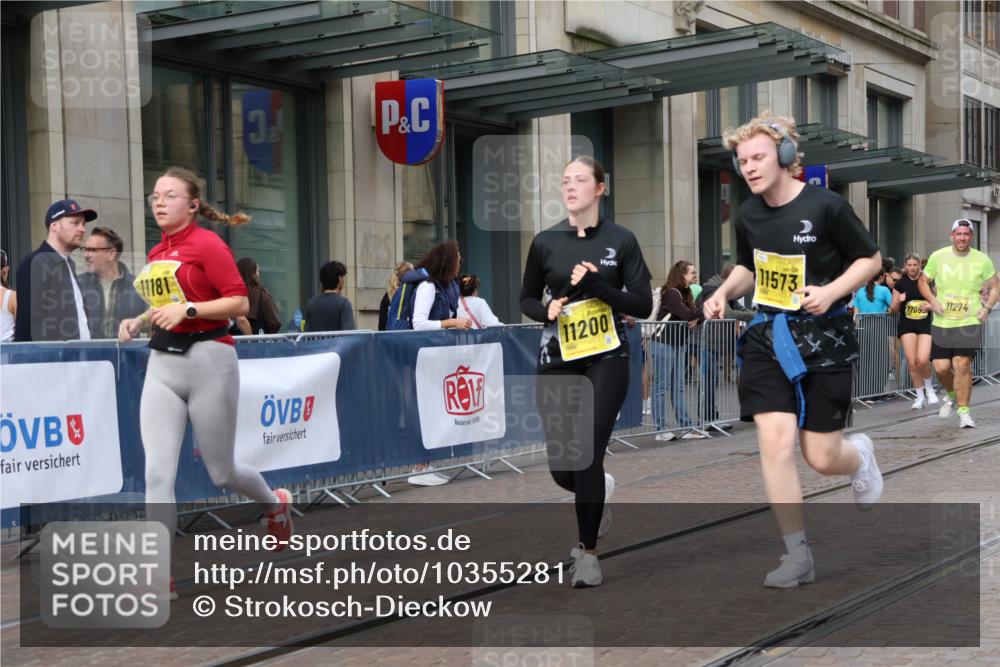 13.09.2026 - 21. swb-Marathon Bremen Strokosch-Dieckow http://msf.ph/oto/10355281 13.09.2026 11:16:07 Ziel 10242, 11026, 11181, 11200, 11264, 11274, 11385, 11448, 11573, 12057, 12102, 12158, 12539, 13508, 10474, 10665, 11081, 11139, 11217, 11307, 11549, 11613, 11768, 11778, 11897, 11940, 12046, 12151, 12306, 13508 meine-sportfotos.de