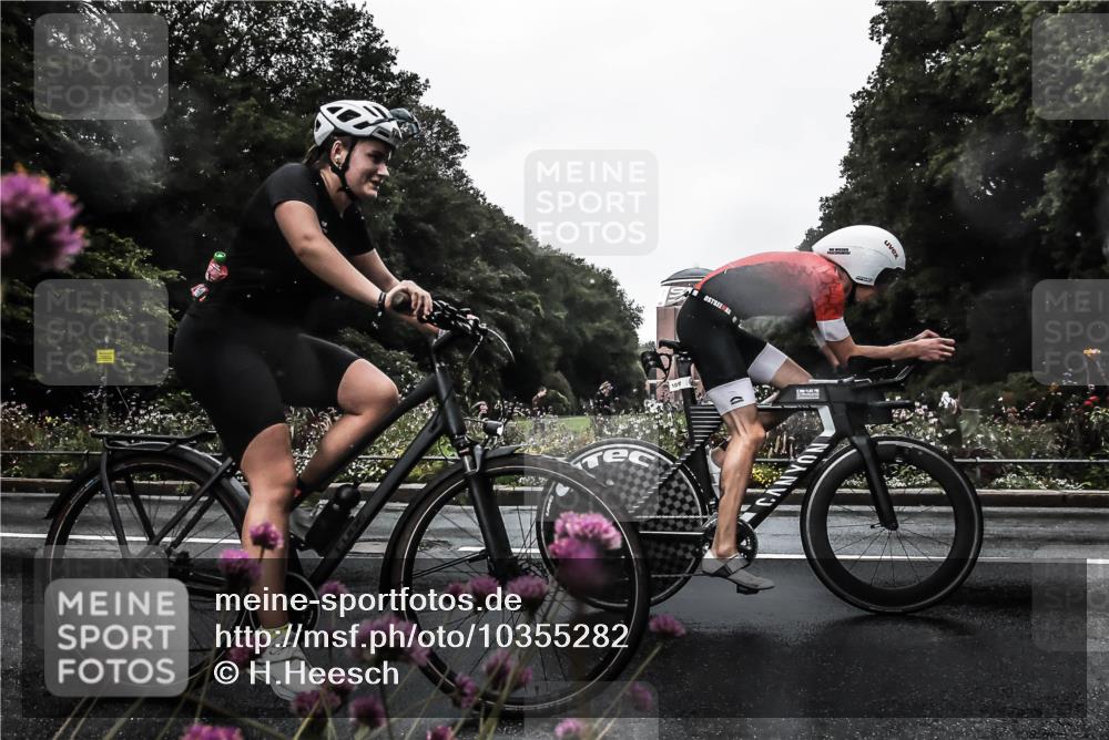 13.09.2026 - Stadtparktriathlon H.Heesch http://msf.ph/oto/10355282 13.09.2026 12:01:29 Radfahren 966, 1017, 1800 meine-sportfotos.de