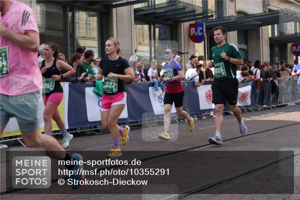 13.09.2026 - 21. swb-Marathon Bremen Strokosch-Dieckow http://msf.ph/oto/10355291 13.09.2026 13:33:39 Ziel 1364, 1656, 2355, 2727, 3162, 3389, 3522, 3790, 3984, 4554, 4613, 4658, 4874, 5063, 5156, 5341, 5513, 5563, 5587, 6090, 6151, 6508, 6509, 6623, 7047, 7126, 7303, 7354, 7431, 7832, 7897, 7988, 8025, 8512, 8641, 8910, 9068, 9128, 9342, 9344, 13118, 831, 930, 1124, 2405, 2872, 2960, 2980, 3201, 3562, 3761, 4052, 4219, 4243, 4490, 4492, 4536, 4543, 4565, 5040, 5560, 5660, 5726, 5861, 5862, 5914, 6256, 6421, 6538, 6597, 6777, 6808, 6844, 6882, 6915, 6997, 7126, 7145, 7523, 7633 meine-sportfotos.de