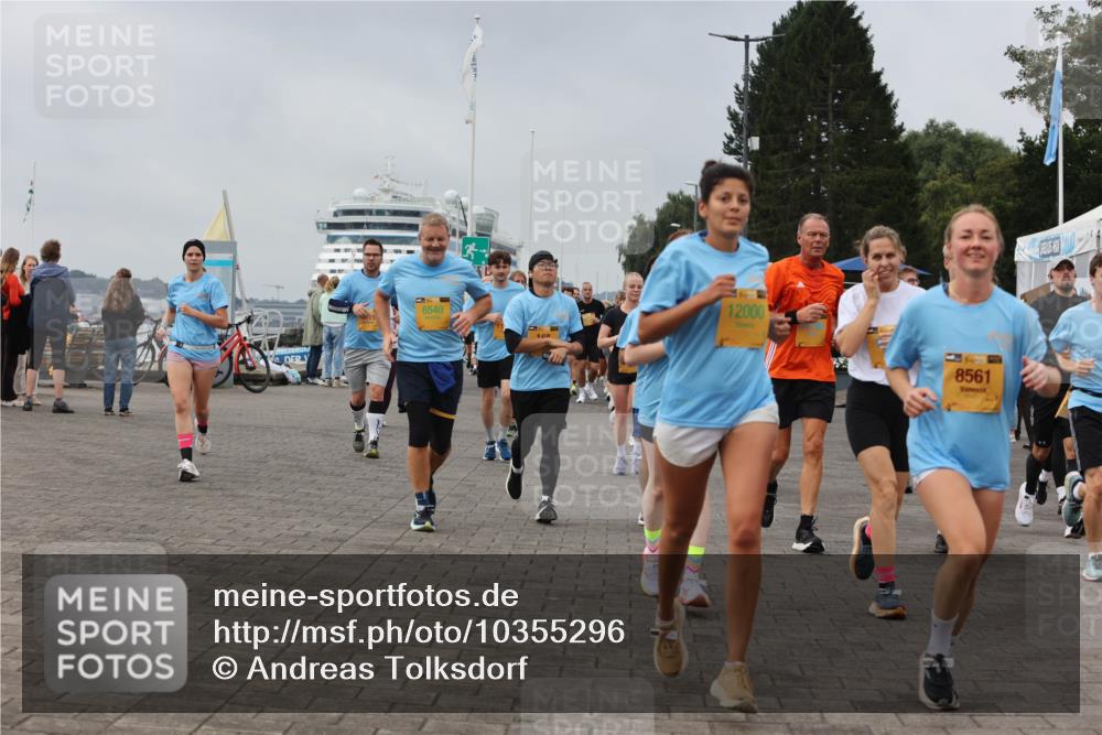 13.09.2026 - Kiel Lauf Andreas Tolksdorf http://msf.ph/oto/10355296 13.09.2026 09:58:14 Kiellinie 12000, 6540, 8561 meine-sportfotos.de
