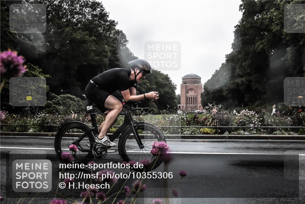 13.09.2026 - Stadtparktriathlon H.Heesch http://msf.ph/oto/10355306 13.09.2026 12:01:49 Radfahren 863, 867, 897, 915, 938 meine-sportfotos.de