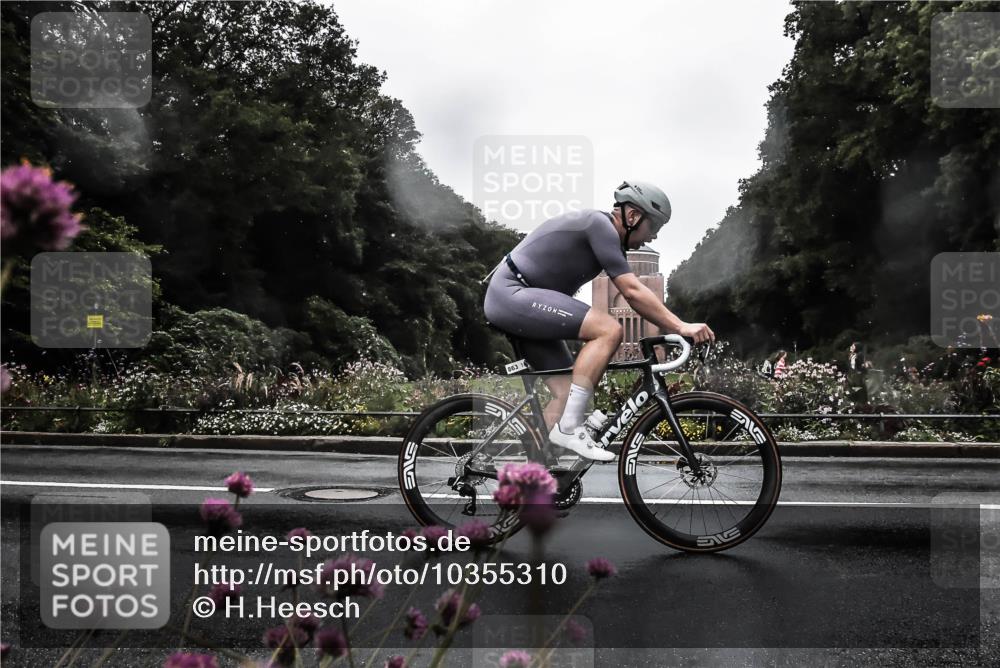 13.09.2026 - Stadtparktriathlon H.Heesch http://msf.ph/oto/10355310 13.09.2026 12:01:50 Radfahren 863, 867, 897, 915, 938 meine-sportfotos.de