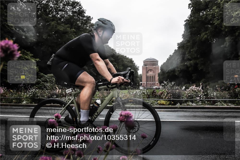 13.09.2026 - Stadtparktriathlon H.Heesch http://msf.ph/oto/10355314 13.09.2026 12:01:50 Radfahren 863, 867, 897, 915, 938 meine-sportfotos.de