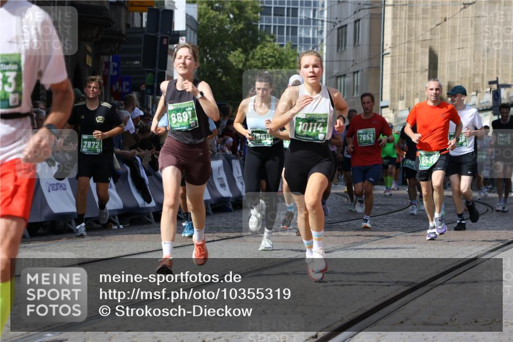 13.09.2026 - 21. swb-Marathon Bremen Strokosch-Dieckow http://msf.ph/oto/10355319 13.09.2026 13:33:33 Ziel 831, 1124, 2283, 2393, 2440, 2818, 2959, 2980, 3710, 4243, 4260, 4408, 4492, 4536, 4565, 4659, 5040, 5191, 5324, 5395, 5410, 5749, 5790, 5914, 5981, 6614, 6777, 6915, 7145, 7421, 7467, 7788, 7789, 7830, 8061, 9269, 9616, 9856, 13019, 13028, 13084, 13092, 13093, 13101, 930, 2405, 2872, 2960, 3201, 3761, 4490, 4554, 4658, 4874, 5063, 5156, 6508, 6538, 6808, 7126, 7633, 7652, 7832, 8691, 9068, 9128, 9342, 9390, 10114, 13078 meine-sportfotos.de