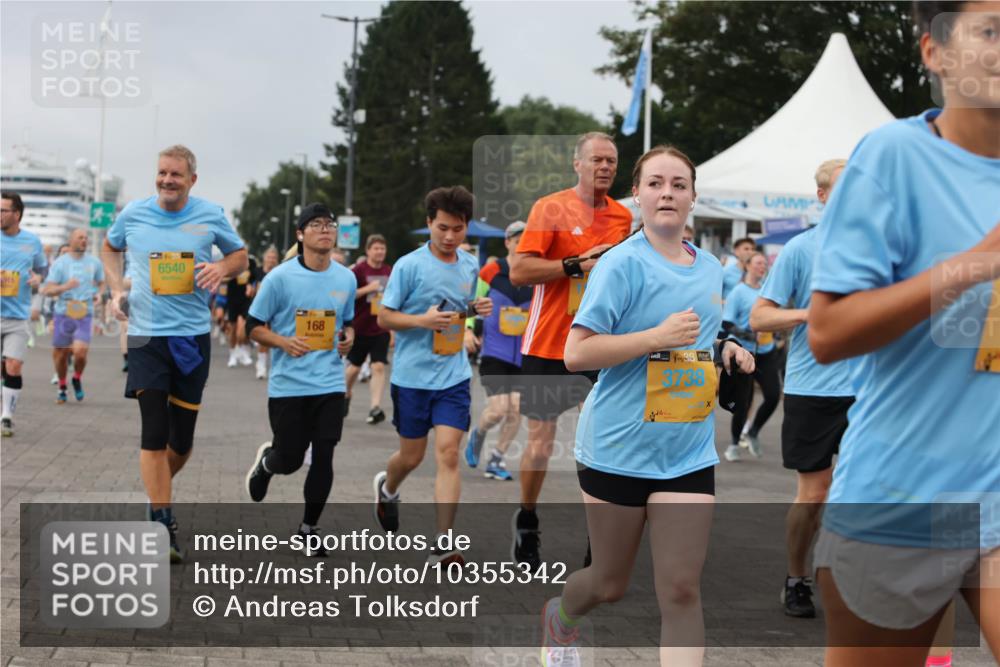 13.09.2026 - Kiel Lauf Andreas Tolksdorf http://msf.ph/oto/10355342 13.09.2026 09:58:15 Kiellinie 6540, 168, 38, 3738 meine-sportfotos.de