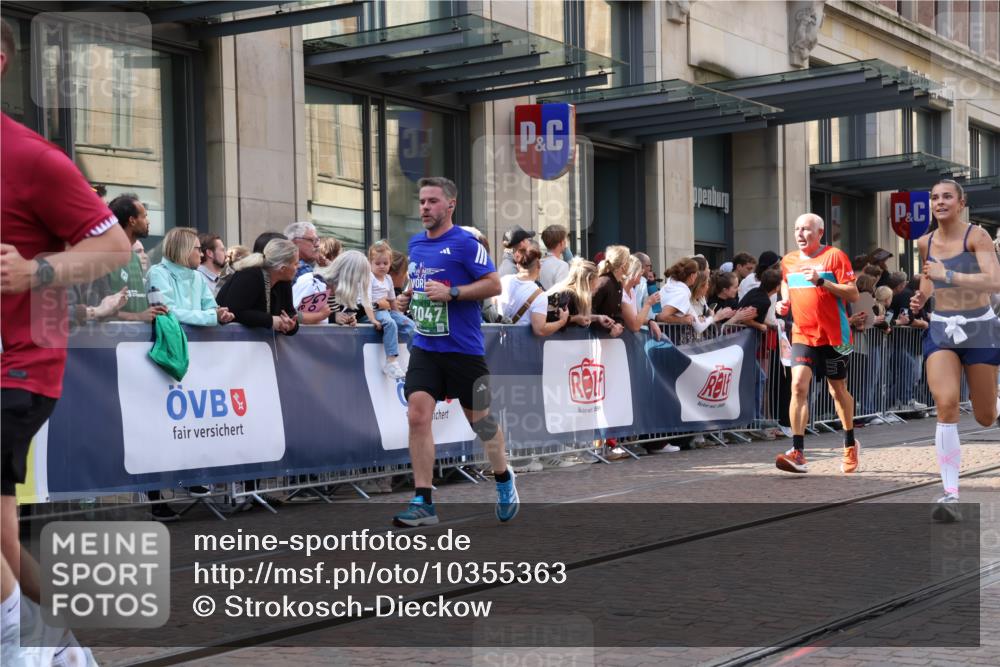 13.09.2026 - 21. swb-Marathon Bremen Strokosch-Dieckow http://msf.ph/oto/10355363 13.09.2026 13:33:41 Ziel 1364, 1656, 2355, 2727, 3162, 3389, 3522, 3632, 3790, 3984, 4554, 4613, 4658, 4874, 5063, 5156, 5341, 5513, 5563, 5587, 6090, 6151, 6350, 6508, 6509, 6623, 7047, 7113, 7303, 7354, 7431, 7897, 7988, 8025, 8512, 8641, 8910, 9068, 9128, 9342, 9344, 10058, 13118, 930, 2405, 2872, 2960, 2980, 3201, 3562, 3761, 4052, 4219, 4490, 4492, 4536, 4543, 4565, 5063, 5560, 5660, 5726, 5861, 5862, 5914, 6256, 6421, 6538, 6597, 6777, 6808, 6844, 6882, 6997, 7126, 7145, 7523, 7633 meine-sportfotos.de