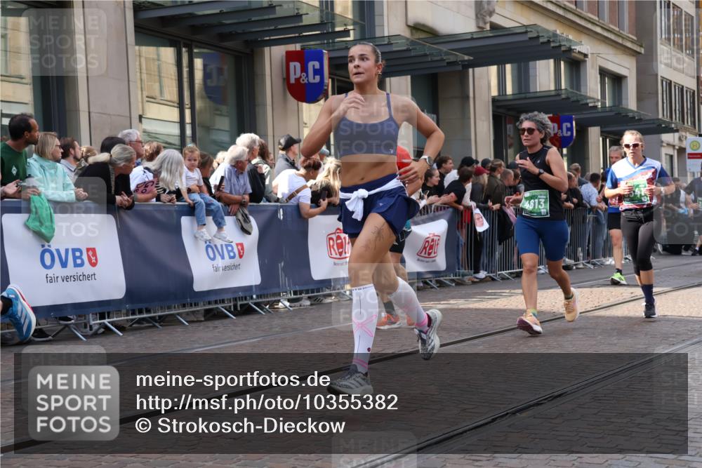 13.09.2026 - 21. swb-Marathon Bremen Strokosch-Dieckow http://msf.ph/oto/10355382 13.09.2026 13:33:42 Ziel 1364, 1656, 2355, 2464, 2727, 3162, 3389, 3522, 3632, 3790, 3984, 4554, 4613, 4658, 4874, 5156, 5341, 5489, 5513, 5563, 5587, 5768, 6090, 6151, 6350, 6405, 6508, 6509, 6623, 7047, 7113, 7303, 7354, 7431, 7897, 7988, 8025, 8512, 8641, 8910, 9068, 9128, 9344, 10058, 13118, 930, 2405, 2872, 2960, 2980, 3201, 3562, 3761, 4052, 4219, 4490, 4492, 4536, 4543, 4554, 5063, 5560, 5660, 5726, 5861, 5862, 5914, 6256, 6421, 6538, 6597, 6777, 6808, 6844, 6882, 6997, 7126, 7523, 7633 meine-sportfotos.de