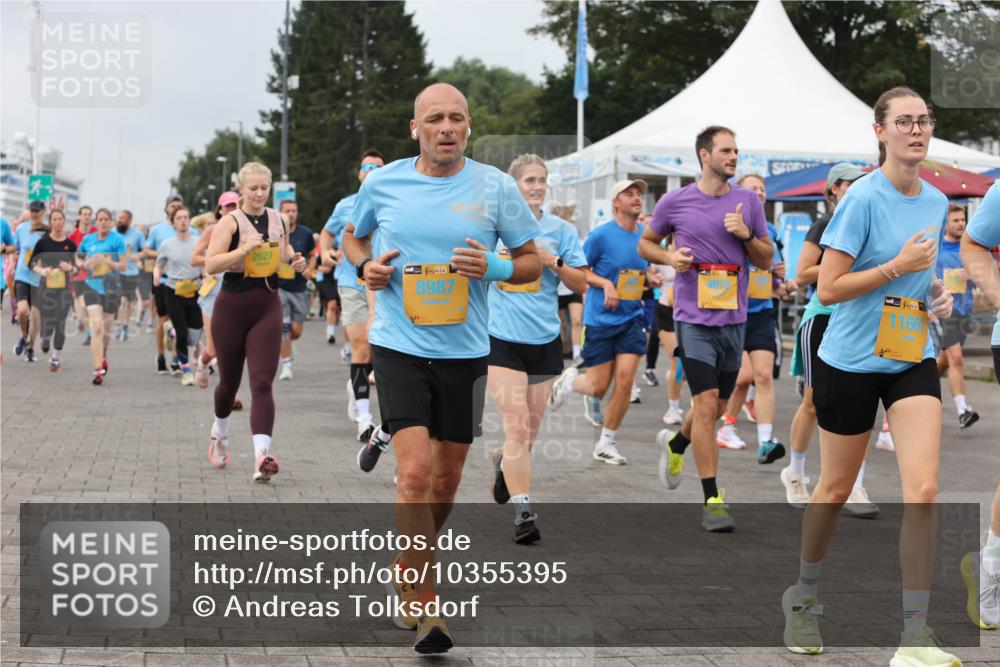 13.09.2026 - Kiel Lauf Andreas Tolksdorf http://msf.ph/oto/10355395 13.09.2026 09:58:25 Kiellinie 2627, 38, 8987, 487, 11661 meine-sportfotos.de