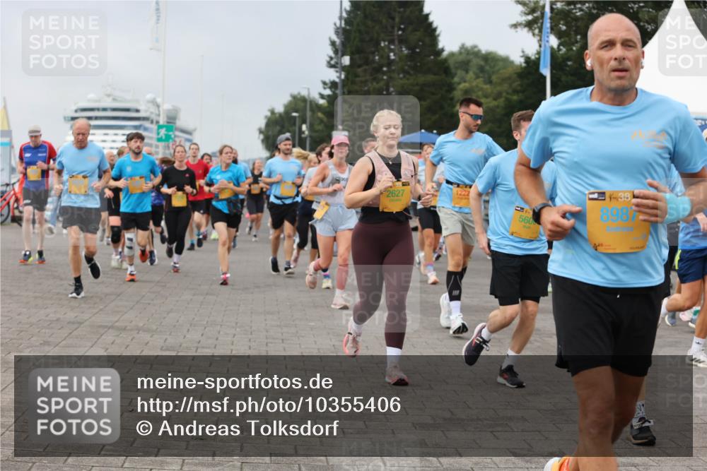 13.09.2026 - Kiel Lauf Andreas Tolksdorf http://msf.ph/oto/10355406 13.09.2026 09:58:26 Kiellinie 2627, 39, 560, 38, 8987 meine-sportfotos.de