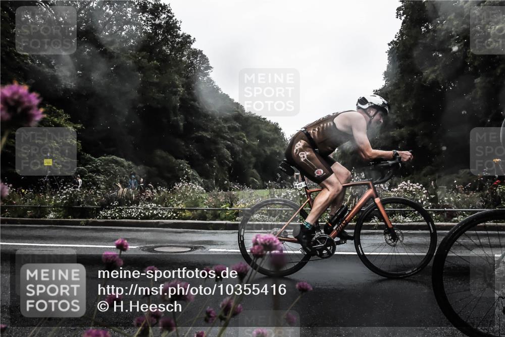 13.09.2026 - Stadtparktriathlon H.Heesch http://msf.ph/oto/10355416 13.09.2026 12:02:07 Radfahren 714, 773, 882, 892, 935 meine-sportfotos.de