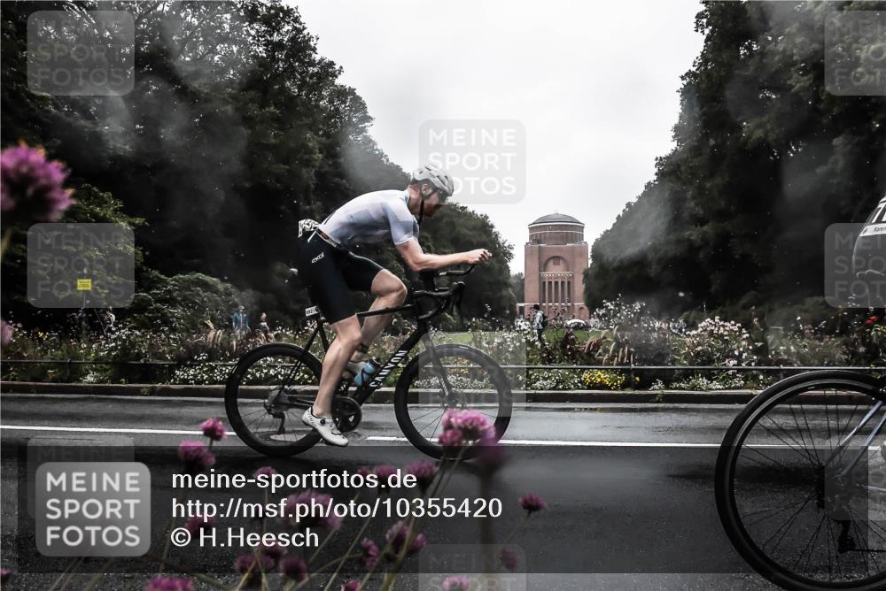13.09.2026 - Stadtparktriathlon H.Heesch http://msf.ph/oto/10355420 13.09.2026 12:02:08 Radfahren 714, 773, 882, 892, 935 meine-sportfotos.de