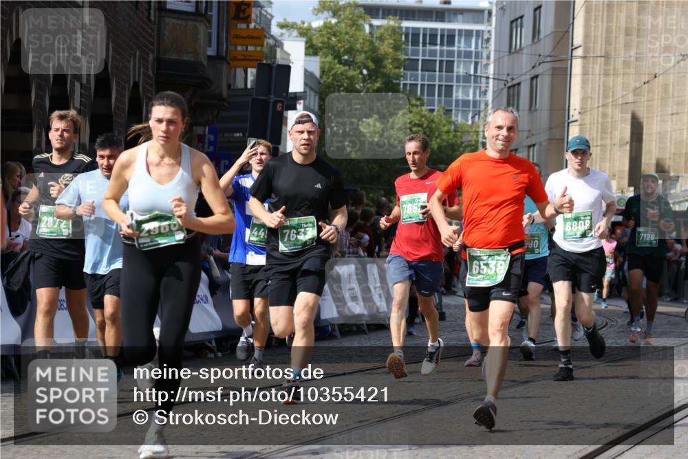 13.09.2026 - 21. swb-Marathon Bremen Strokosch-Dieckow http://msf.ph/oto/10355421 13.09.2026 13:33:35 Ziel 831, 1124, 2283, 2393, 2440, 2818, 2959, 2980, 3710, 4052, 4243, 4260, 4408, 4492, 4536, 4565, 5040, 5191, 5324, 5395, 5560, 5660, 5790, 5861, 5862, 5914, 5981, 6421, 6614, 6777, 6915, 7145, 7421, 7467, 7788, 7789, 7830, 8061, 9206, 9269, 9616, 9856, 13028, 13084, 13093, 13101, 930, 2405, 2872, 2960, 3201, 3761, 4490, 4554, 4658, 4874, 5063, 5156, 5513, 6508, 6538, 6808, 7126, 7633, 7652, 7832, 9068, 9128, 9342, 9344, 9390 meine-sportfotos.de