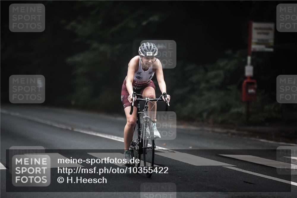 13.09.2026 - Stadtparktriathlon H.Heesch http://msf.ph/oto/10355422 13.09.2026 09:37:50 Radfahren 167, 186 meine-sportfotos.de