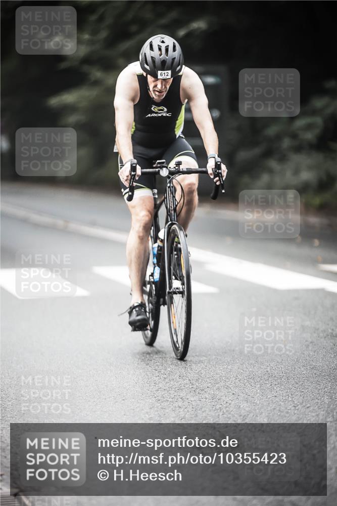13.09.2026 - Stadtparktriathlon H.Heesch http://msf.ph/oto/10355423 13.09.2026 11:11:37 Radfahren 451, 470, 547, 612, 655, 666 meine-sportfotos.de