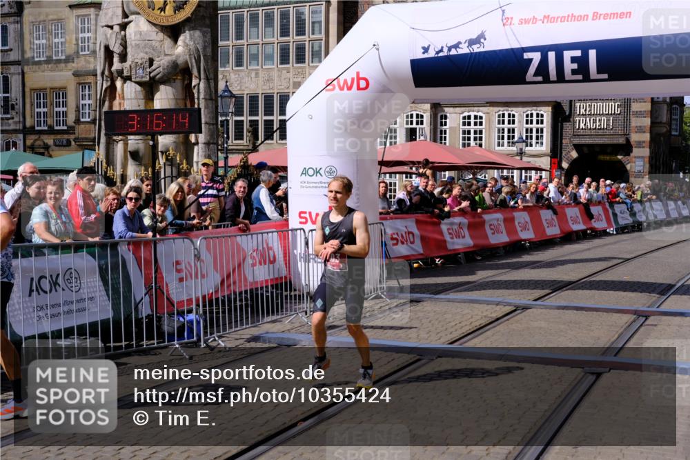 13.09.2026 - 21. swb-Marathon Bremen Tim E. http://msf.ph/oto/10355424 13.09.2026 12:47:03 Ziel 238, 574, 841, 1391 meine-sportfotos.de