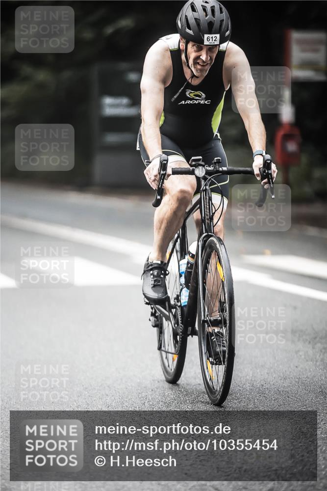 13.09.2026 - Stadtparktriathlon H.Heesch http://msf.ph/oto/10355454 13.09.2026 11:11:37 Radfahren 451, 470, 547, 612, 655, 666 meine-sportfotos.de
