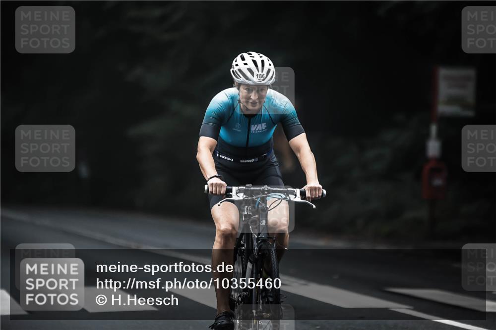 13.09.2026 - Stadtparktriathlon H.Heesch http://msf.ph/oto/10355460 13.09.2026 09:37:54 Radfahren 167, 186 meine-sportfotos.de