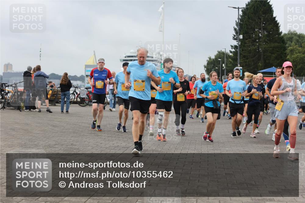 13.09.2026 - Kiel Lauf Andreas Tolksdorf http://msf.ph/oto/10355462 13.09.2026 09:58:27 Kiellinie 7266 meine-sportfotos.de
