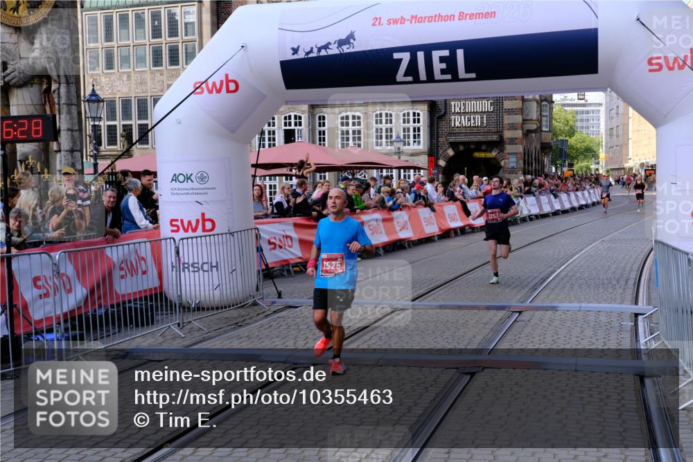 13.09.2026 - 21. swb-Marathon Bremen Tim E. http://msf.ph/oto/10355463 13.09.2026 12:47:17 Ziel 649, 7741 meine-sportfotos.de