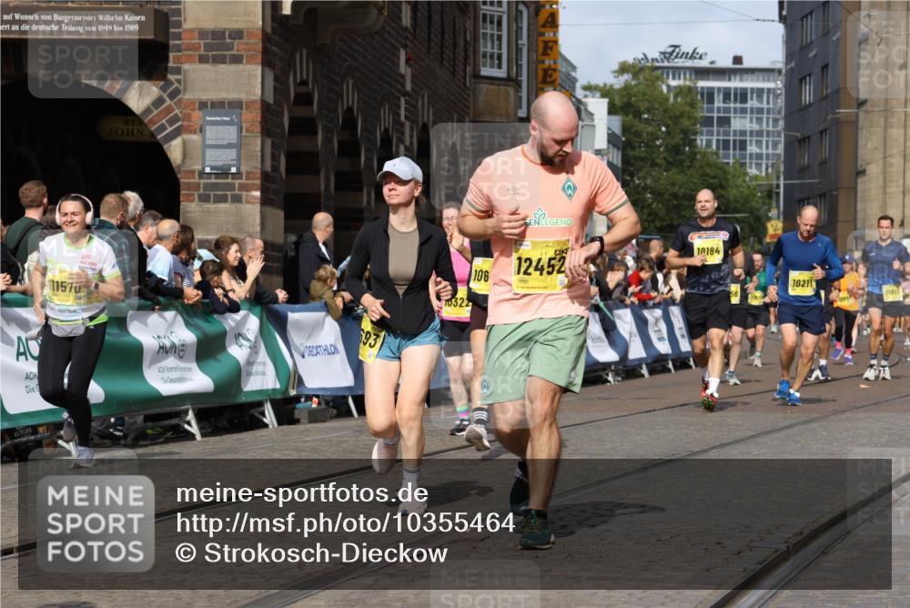 13.09.2026 - 21. swb-Marathon Bremen Strokosch-Dieckow http://msf.ph/oto/10355464 13.09.2026 10:56:26 Ziel 10246, 10298, 10365, 10443, 10690, 10699, 10949, 10957, 10960, 11219, 11280, 11782, 11790, 11972, 12061, 12476, 12484, 13565, 10240, 10356, 10372, 10540, 10721, 10824, 10936, 11064, 11069, 11349, 11407, 11474, 11601, 11844, 11855, 11871, 11911, 11996, 12543 meine-sportfotos.de