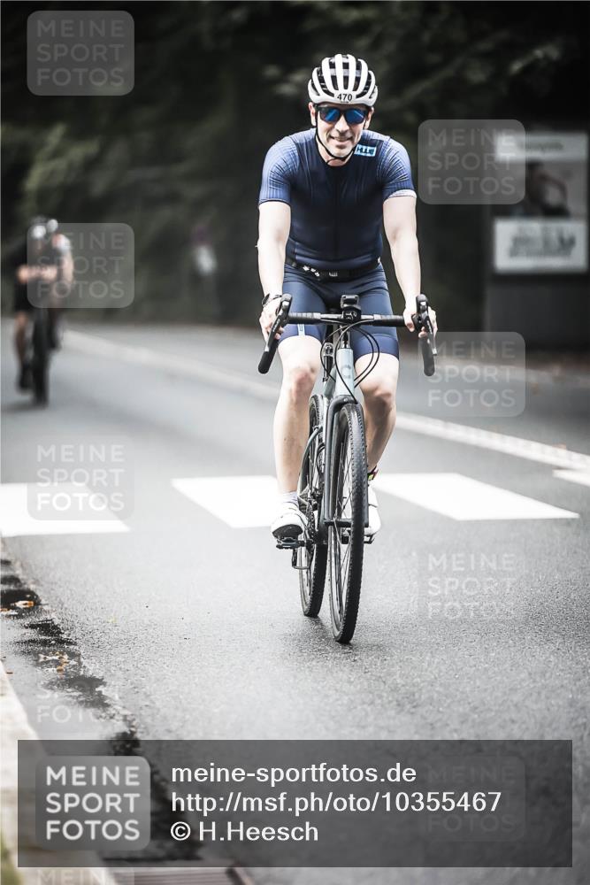 13.09.2026 - Stadtparktriathlon H.Heesch http://msf.ph/oto/10355467 13.09.2026 11:11:40 Radfahren 451, 470, 498, 547, 612 meine-sportfotos.de