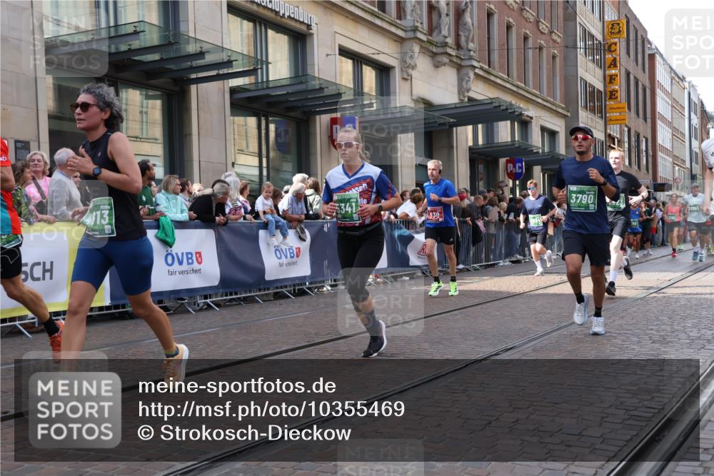 13.09.2026 - 21. swb-Marathon Bremen Strokosch-Dieckow http://msf.ph/oto/10355469 13.09.2026 13:33:44 Ziel 1364, 1656, 2355, 2464, 2727, 3162, 3389, 3522, 3632, 3790, 3984, 4613, 4658, 5265, 5341, 5489, 5513, 5563, 5587, 5768, 6090, 6151, 6350, 6405, 6508, 6509, 6623, 7047, 7113, 7303, 7354, 7431, 7897, 7988, 8025, 8512, 8641, 8870, 8910, 9344, 9905, 10058, 13118, 930, 2405, 2872, 2960, 3201, 3562, 3761, 4052, 4219, 4490, 4543, 4554, 4658, 4874, 5063, 5156, 5560, 5660, 5726, 5861, 5862, 6256, 6421, 6508, 6538, 6597, 6808, 6844, 6882, 6997, 7126, 7523, 7633 meine-sportfotos.de