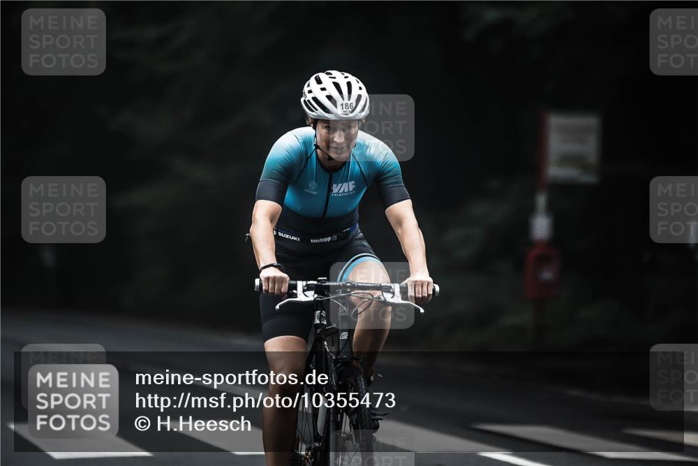 13.09.2026 - Stadtparktriathlon H.Heesch http://msf.ph/oto/10355473 13.09.2026 09:37:54 Radfahren 167, 186 meine-sportfotos.de
