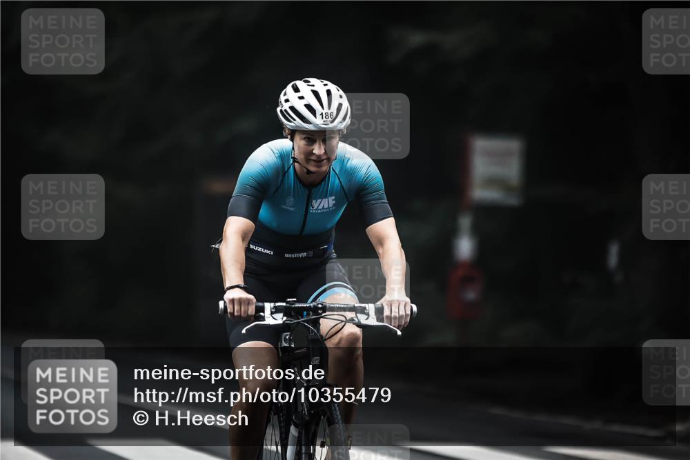 13.09.2026 - Stadtparktriathlon H.Heesch http://msf.ph/oto/10355479 13.09.2026 09:37:54 Radfahren 167, 186 meine-sportfotos.de