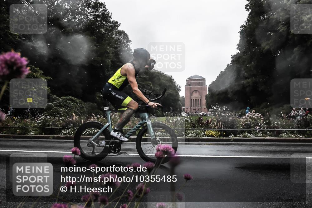 13.09.2026 - Stadtparktriathlon H.Heesch http://msf.ph/oto/10355485 13.09.2026 12:02:23 Radfahren 756, 862, 926, 933 meine-sportfotos.de