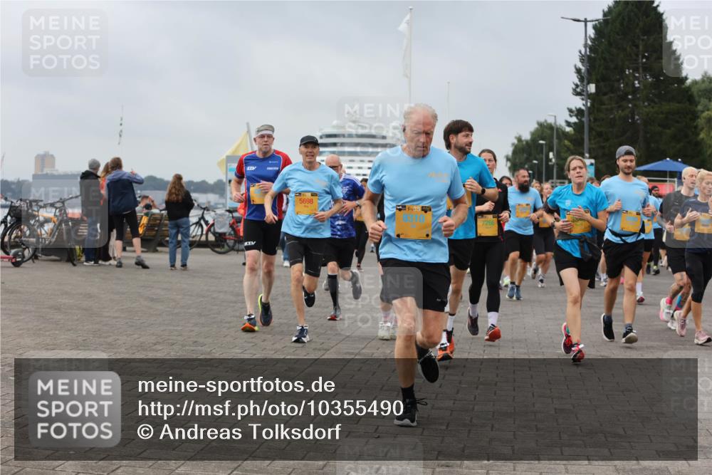 13.09.2026 - Kiel Lauf Andreas Tolksdorf http://msf.ph/oto/10355490 13.09.2026 09:58:28 Kiellinie 5698, 38, 8310, 7266 meine-sportfotos.de